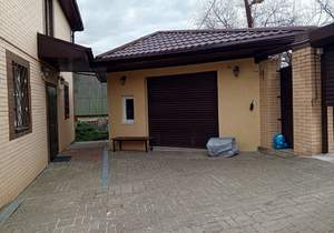 Дом 104м&sup2;, 2-этажный, участок 3 сот.  