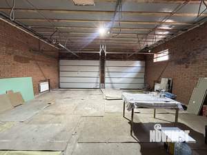 Дом 200м&sup2;, 1-этажный, участок 6 сот.  