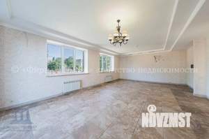 Коттедж 300м², 2-этажный, участок 6 сот.  