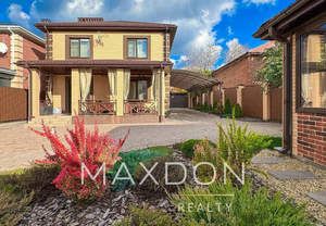 Дом 200м², 2-этажный, участок 5 сот.  