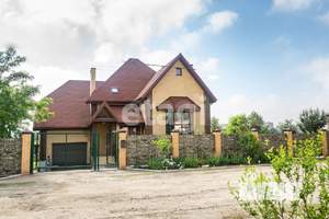 Дом 235м&sup2;, 2-этажный, участок 12 сот.  