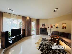 Дом 187м², 3-этажный, участок 4 сот.  