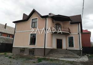 Дом 440м², 3-этажный, участок 6 сот.  