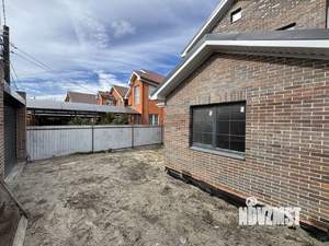 Дом 140м&sup2;, 2-этажный, участок 3 сот.  