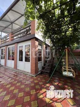 Дом 215м&sup2;, 2-этажный, участок 3 сот.  