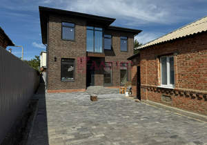 Дом 180м², 2-этажный, участок 4 сот.  