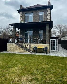 Дом 200м&sup2;, 3-этажный, участок 4 сот.  