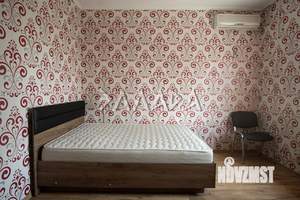 Дом 260м², 3-этажный, участок 6 сот.  