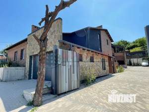 Дом 212м², 2-этажный, участок 4 сот.  