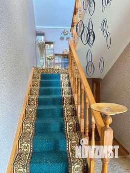 Дом 212м², 3-этажный, участок 2 сот.  