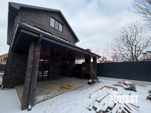 Дом 220м&sup2;, 2-этажный, участок 4 сот.  