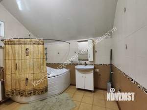 Дом 220м², 2-этажный, участок 5 сот.  