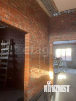 Дом 127м&sup2;, 2-этажный, участок 3 сот.  