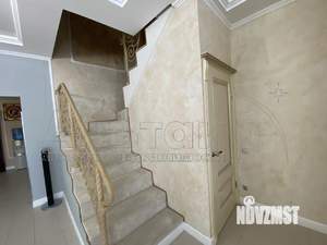 Дом 190м&sup2;, 2-этажный, участок 4 сот.  