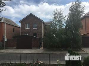 Дом 195м², 2-этажный, участок 3 сот.  