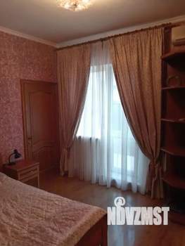 Дом 98м&sup2;, 2-этажный, участок 6 сот.  