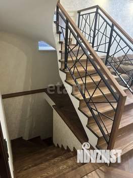 Дом 176м&sup2;, 3-этажный, участок 3 сот.  