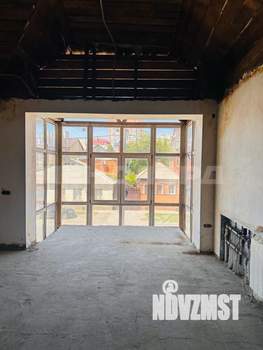 Дом 304м&sup2;, 2-этажный, участок 3 сот.  