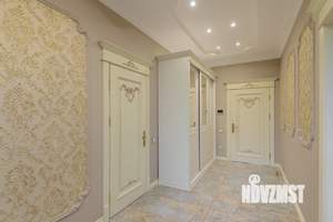 Дом 240м², 3-этажный, участок 5 сот.  