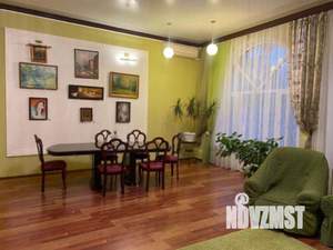 Дом 430м², 3-этажный, участок 4 сот.  