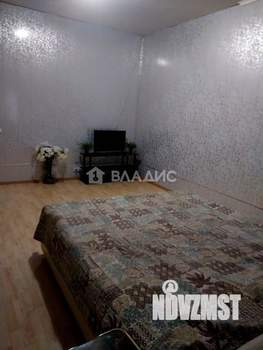 Дом 240м&sup2;, 2-этажный, участок 3 сот.  