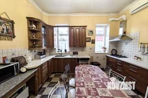 Дом 257м&sup2;, 2-этажный, участок 6 сот.  