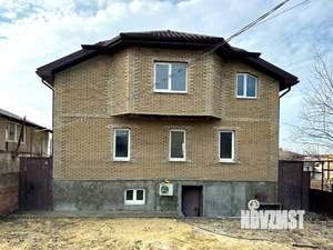 Дом 260м², 3-этажный, участок 5 сот.  