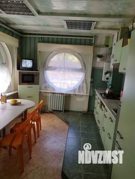 Дом 174м², 2-этажный, участок 6 сот.  