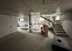 Дом 354м&sup2;, 3-этажный, участок 8 сот.  