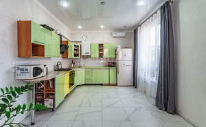 Дом 211м&sup2;, 2-этажный, участок 3 сот.  