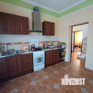 Дом 111м&sup2;, 2-этажный, участок 3 сот.  