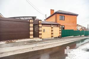 Дом 140м², 2-этажный, участок 6 сот.  