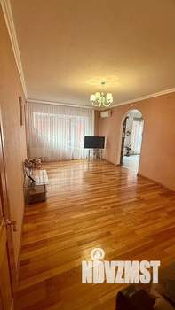 Дом 262м², 2-этажный, участок 4 сот.  