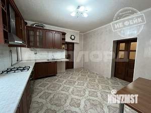 Дом 457м&sup2;, 2-этажный, участок 7 сот.  