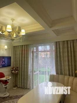 Дом 320м&sup2;, 3-этажный, участок 3 сот.  