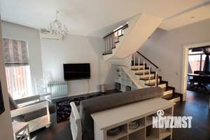 Дом 150м&sup2;, 2-этажный, участок 3 сот.  