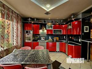 Дом 400м&sup2;, 3-этажный, участок 5 сот.  