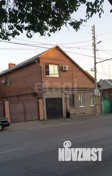 Дом 198м², 2-этажный, участок 3 сот.  