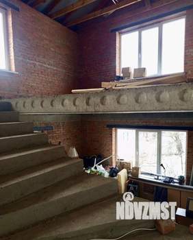 Дом 330м&sup2;, 3-этажный, участок 5 сот.  