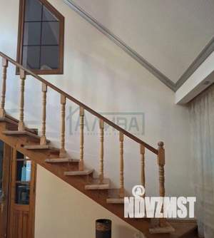 Дом 240м², 2-этажный, участок 10 сот.  