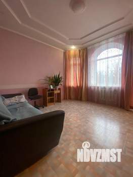 Дом 313м², 3-этажный, участок 7 сот.  