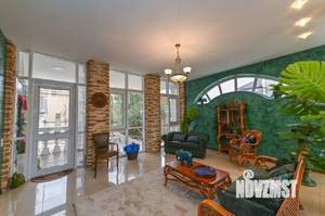 Дом 645м&sup2;, 3-этажный, участок 6 сот.  