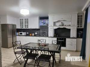 Дом 320м&sup2;, 2-этажный, участок 3 сот.  