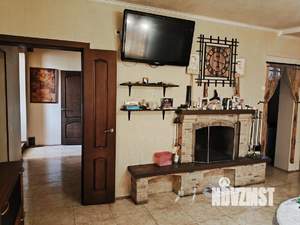 Дом 133м&sup2;, 2-этажный, участок 10 сот.  