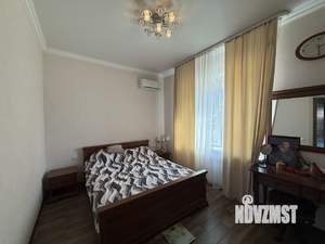 Дом 230м&sup2;, 2-этажный, участок 6 сот.  