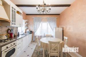 Дом 188м&sup2;, 2-этажный, участок 6 сот.  