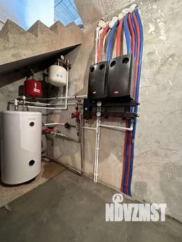 Дом 210м&sup2;, 2-этажный, участок 3 сот.  