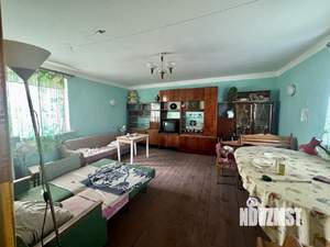 Дом 300м&sup2;, 3-этажный, участок 6 сот.  