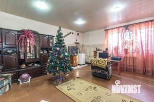 Дом 327м&sup2;, 2-этажный, участок 6 сот.  