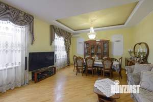 Дом 390м², 3-этажный, участок 2 сот.  